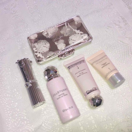 エアリーステイフローレス パウダーファンデーション/JILL STUART/パウダーファンデーションを使ったクチコミ(2枚目)