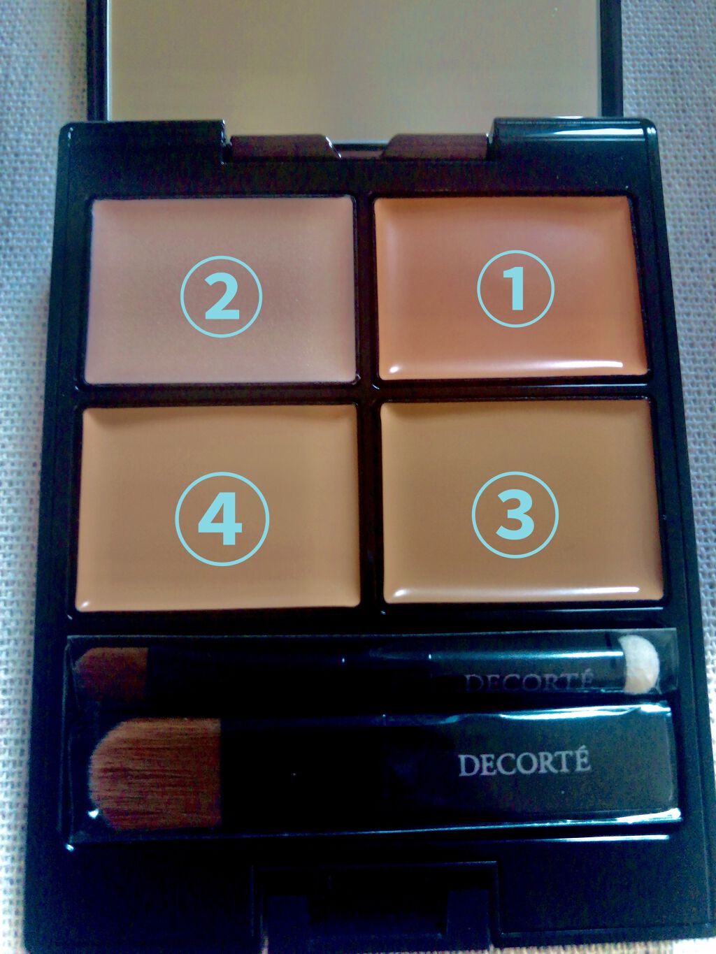 トーンパーフェクティング パレット 02 ナチュラルベージュ/DECORTÉ/パレットコンシーラーを使ったクチコミ（2枚目）