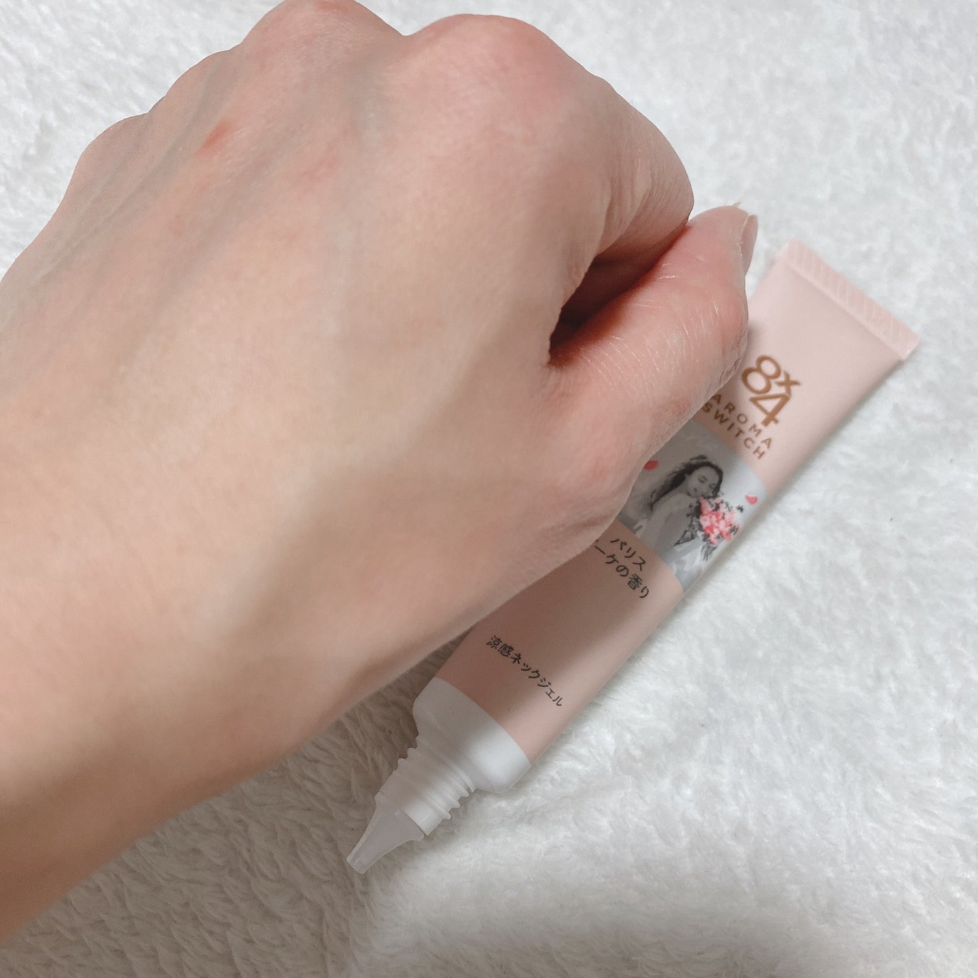 8x4 アロマスイッチ 涼感ネックジェル パリスブーケの香り/8x4/デオドラント・制汗剤を使ったクチコミ(4枚目)