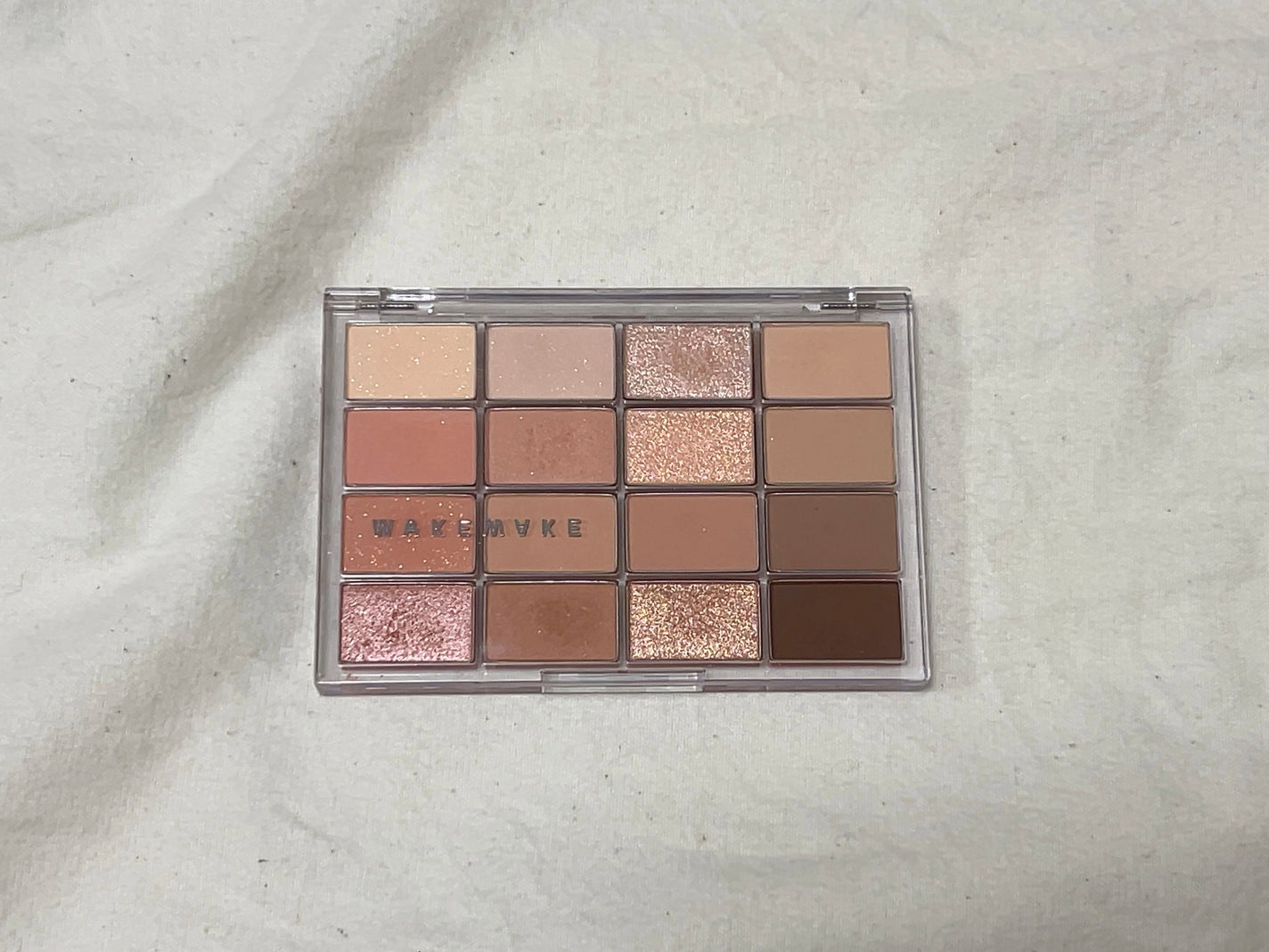 ソフトブラーリングアイパレット/wakemake/アイシャドウパレットを使ったクチコミ(2枚目)