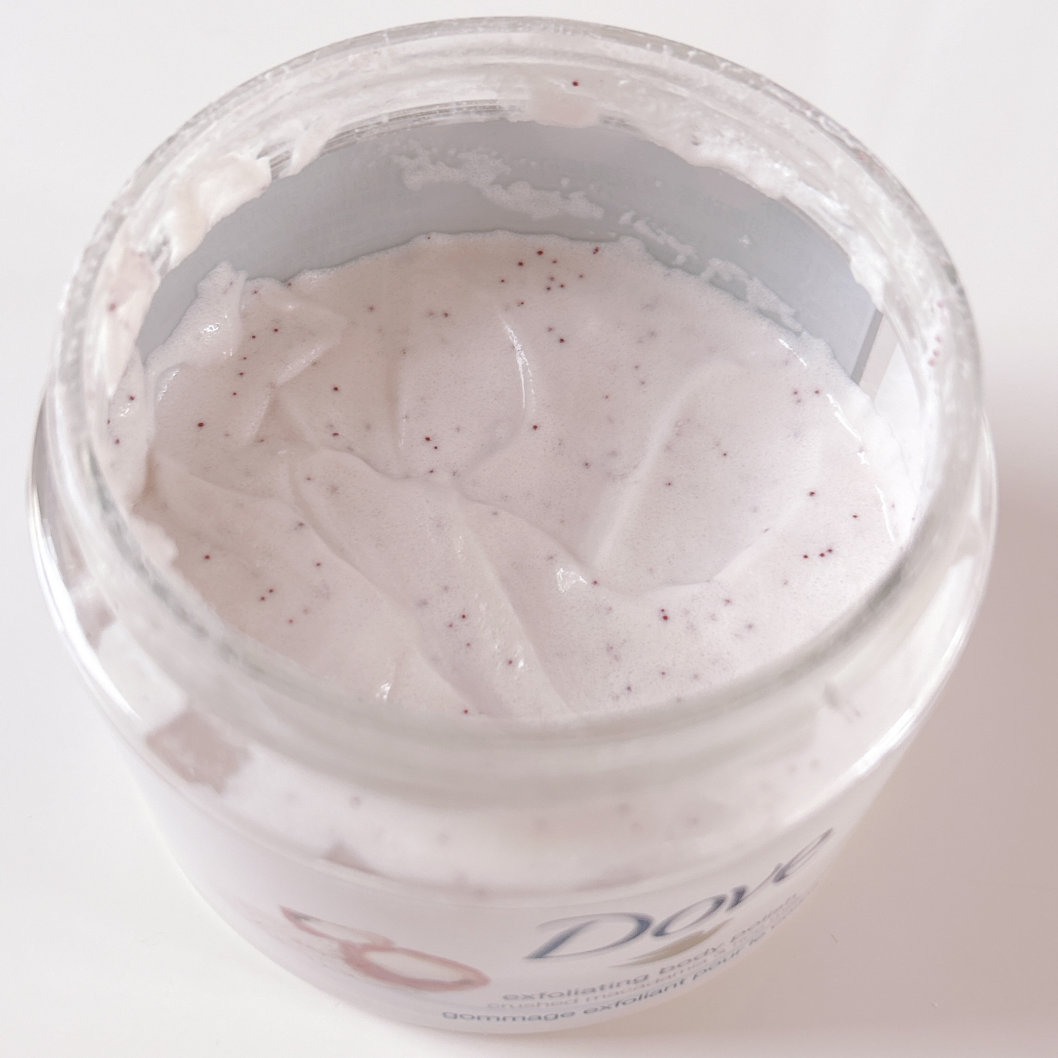 クリーミーボディスクラブ マカダミア&ライスミルク/ダヴ/ボディスクラブを使ったクチコミ（2枚目）