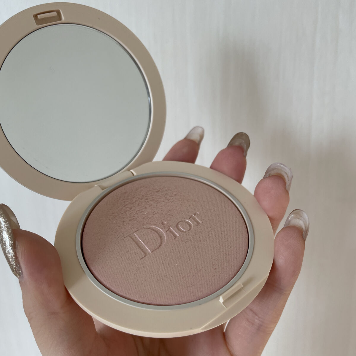 ディオールスキン フォーエヴァー クチュール ルミナイザー/Dior/プレストパウダーを使ったクチコミ（3枚目）