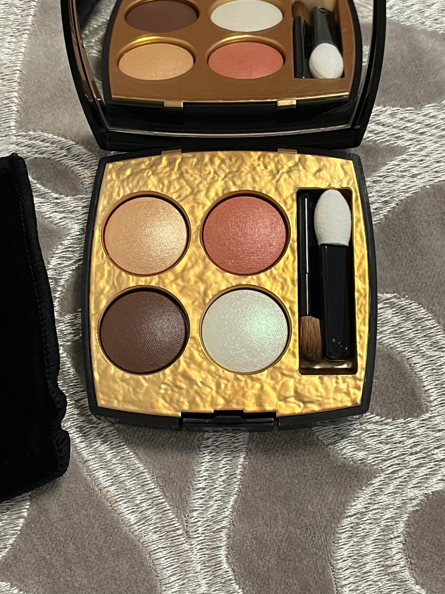 レ キャトル オンブル ビザンス /CHANEL/アイシャドウパレットを使ったクチコミ(1枚目)