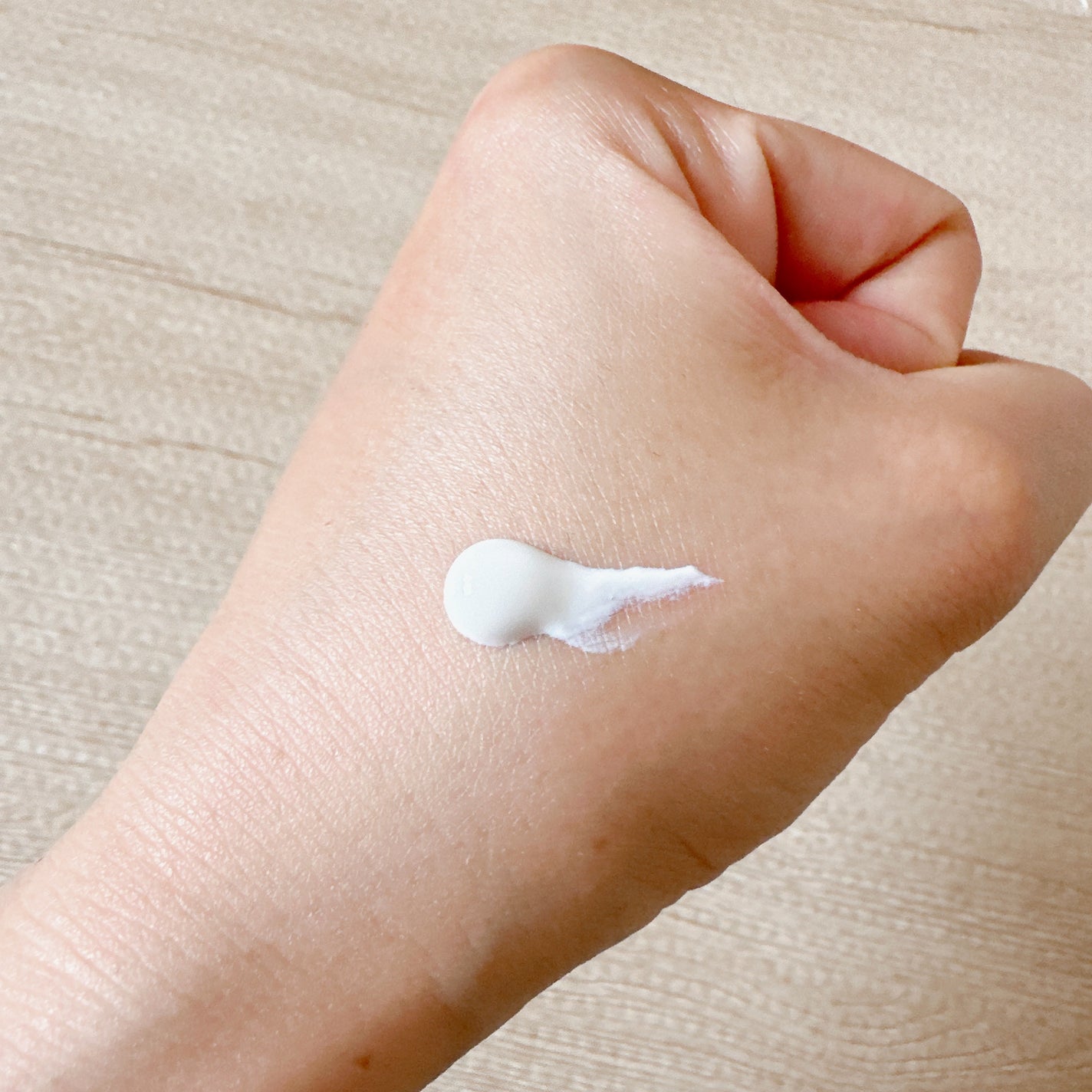 ããªã¬UV ã¢ã¯ã¢ãªãã ãŠã©ãŒã¿ãªãŒããŒã«ãã¯ãªãŒã ïŒæ°Žèèšæ¶UVïŒ/ããªã¬/æ¥çŒãæ¢ãã¯ãªãŒã ã䜿ã£ãã¯ãã³ãïŒ4æç®ïŒ