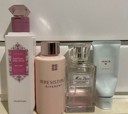 JILL STUART ボディミルク アールグレイ ホワイトフローラルのクチコミ「朝と晩の全身スキンケアルーティン🩷🩷🩷
☀️🌱朝の全身スキンケア☀️🌱
①Diorミスデ.....」(1枚目)