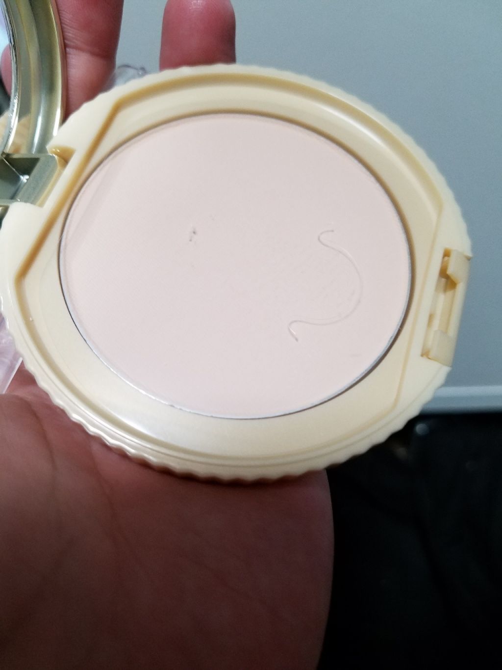 【旧品】マシュマロフィニッシュパウダー/キャンメイク/プレストパウダーを使ったクチコミ(3枚目)