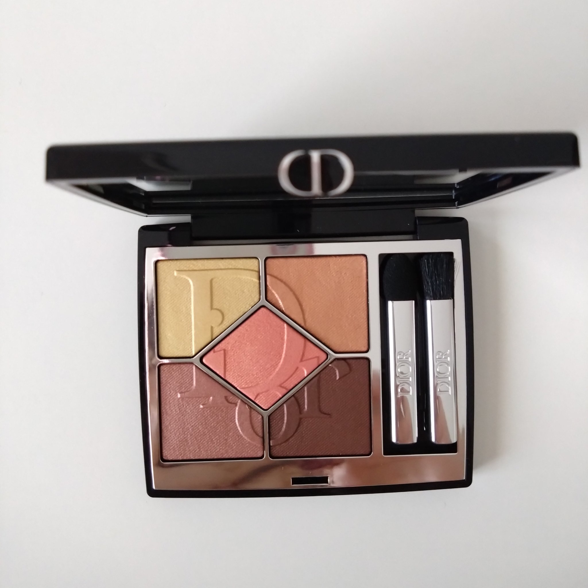 ディオールショウ サンク クルール 333 コーラル フレーム/Dior/アイシャドウを使ったクチコミ（2枚目）