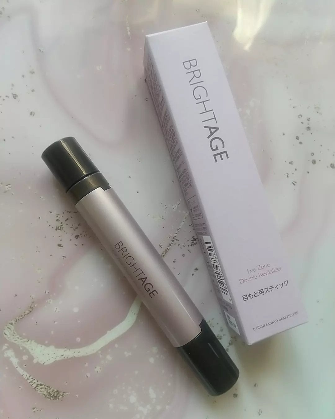 pinkiruka on LIPS 「ブライトエイジアイゾーンダブルリバイタライザーセラムコロコロの..」(1枚目)