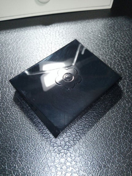 MARY QUANT タイニー ツインチップのクチコミ「今年の春初めてマリークヮントのアイシャドウを使用しました!
色もラメ入りですが優しい色でオスス.....」(2枚目)