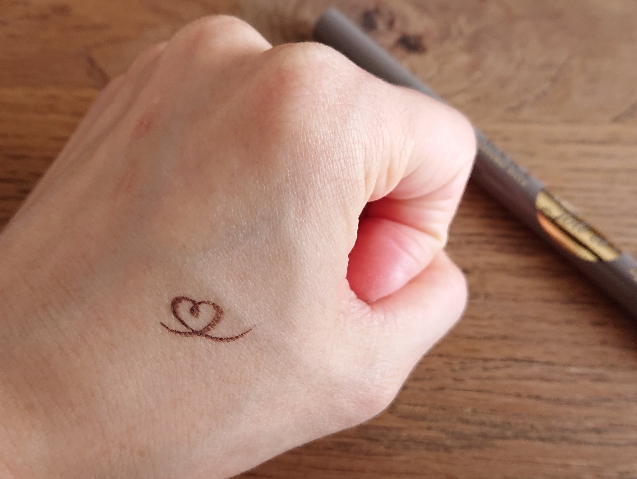 アヴァンセ ジョリ・エ ジョリ・エ リキッドアイライナー アッシュグレー/アヴァンセ/リキッドアイライナーを使ったクチコミ（3枚目）