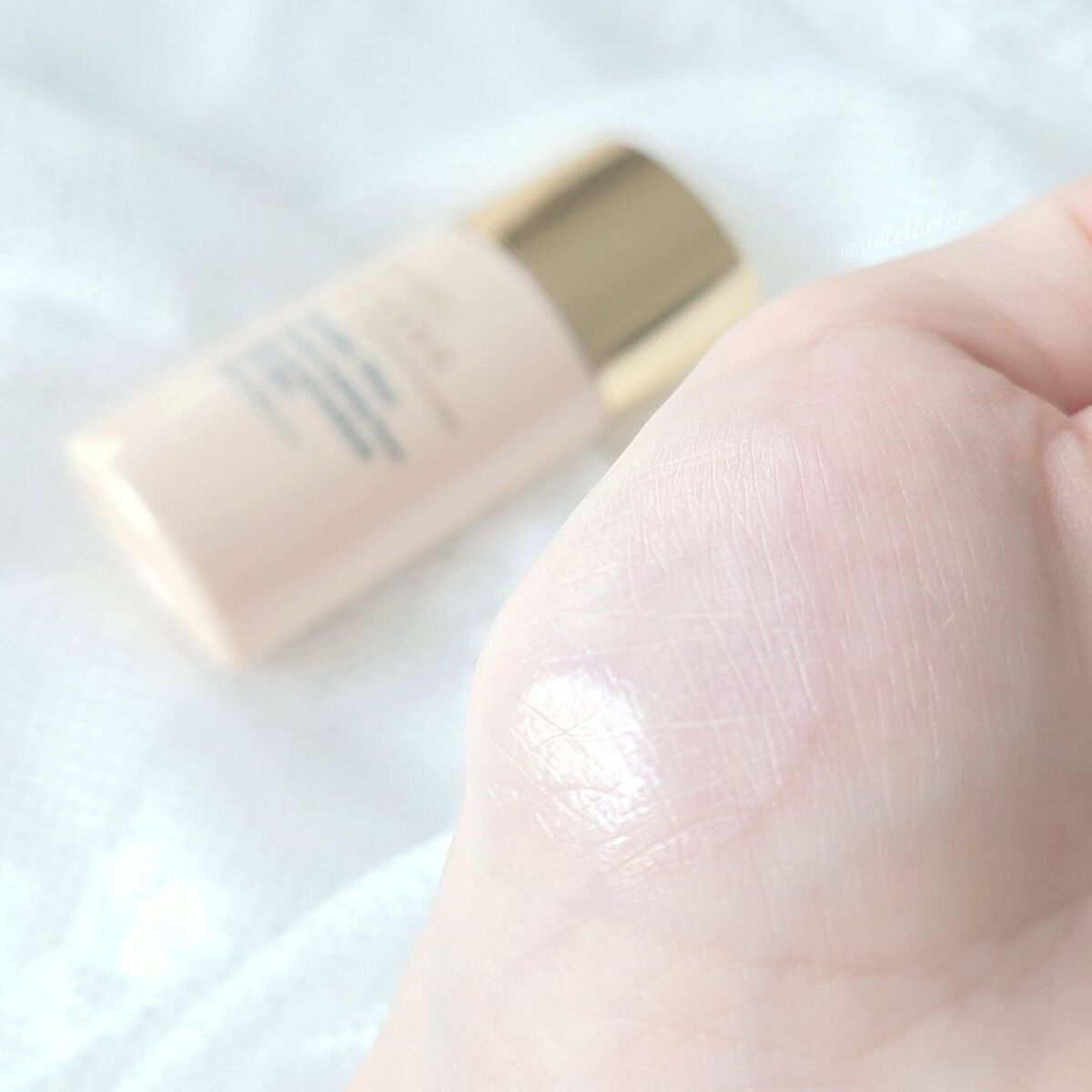 ダブル ウェア フローレス ハイドレーティング プライマー/ESTEE LAUDER/化粧下地を使ったクチコミ（3枚目）