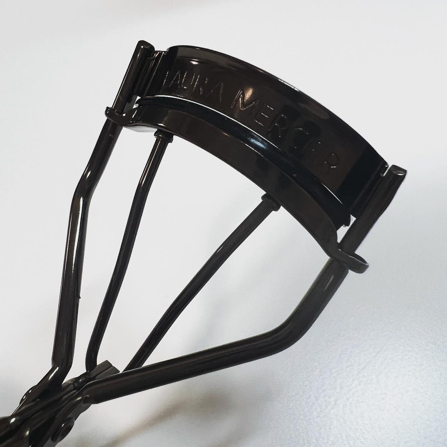 アーティスト アイラッシュ カーラー/ローラ メルシエ/ビューラーを使ったクチコミ(2枚目)