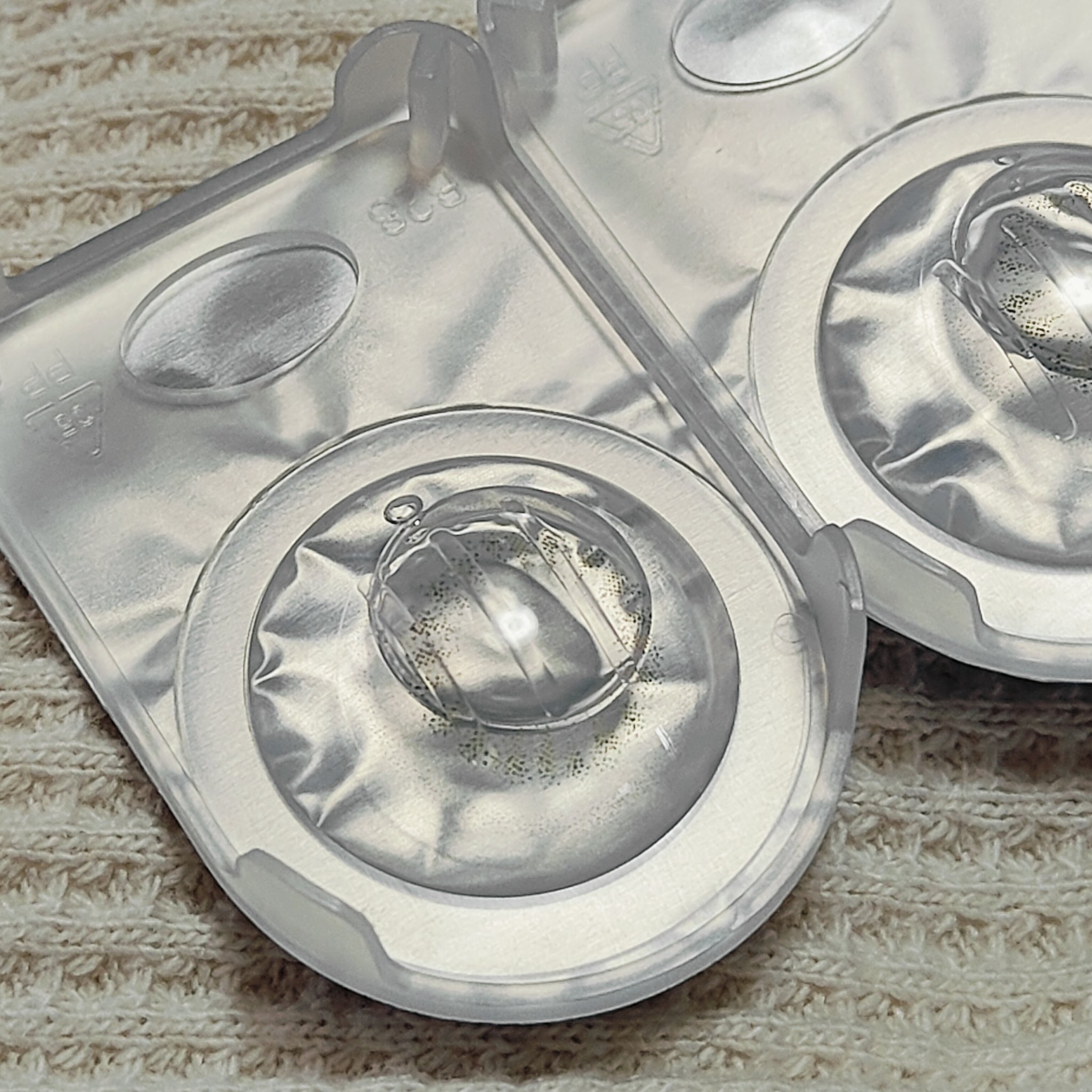 OvE（オヴィ） 1day OvE 5/OvE/ワンデー（１DAY）カラコンを使ったクチコミ（1枚目）