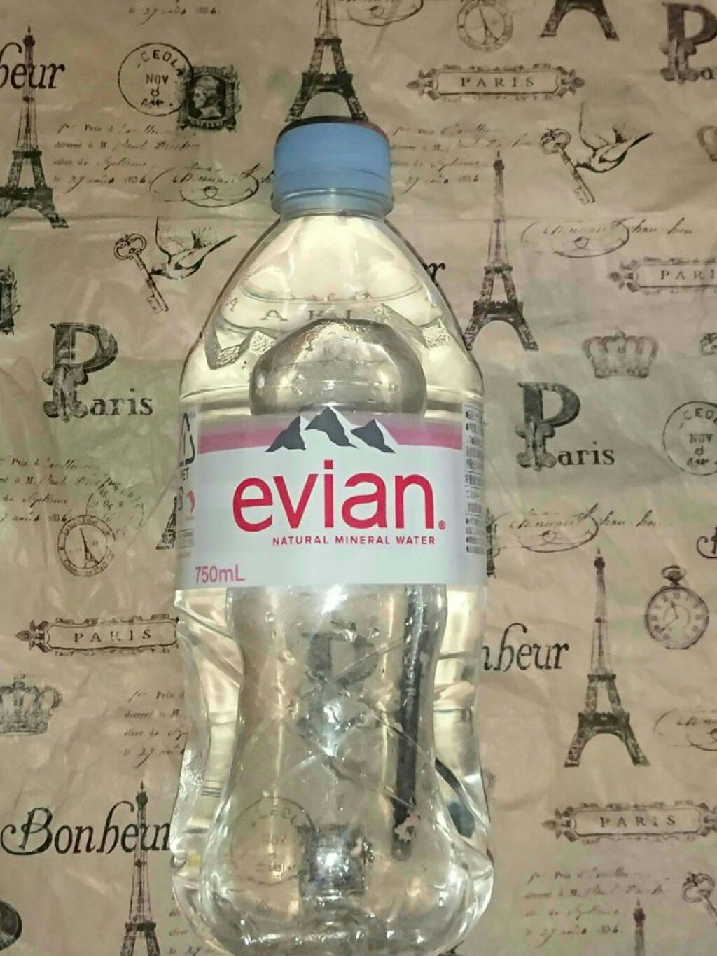 ナチュラルミネラルウォーター エビアン/エビアン/ミネラルウォーターを使ったクチコミ(3枚目)