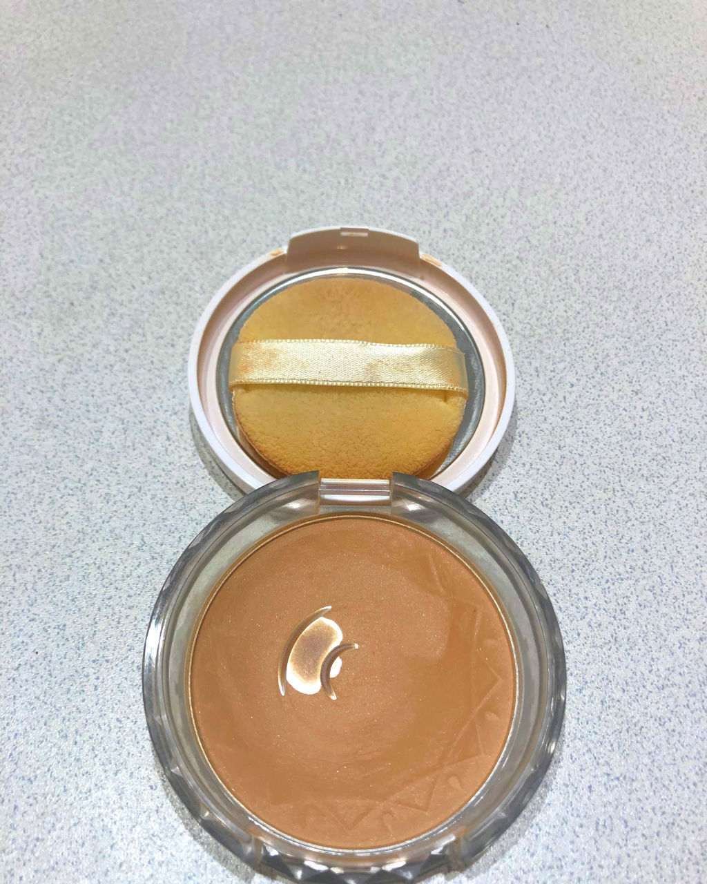 UVクリアフェイスパウダー/CEZANNE/プレストパウダーを使ったクチコミ（1枚目）