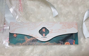 牡丹鏤月浮雕  百鳥朝鳳/花西子/アイシャドウパレットを使ったクチコミ（6枚目）