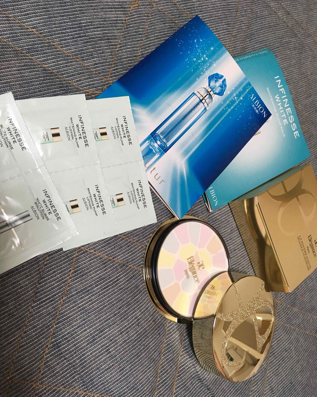 ラ プードル オートニュアンス/Elégance/プレストパウダーを使ったクチコミ(1枚目)