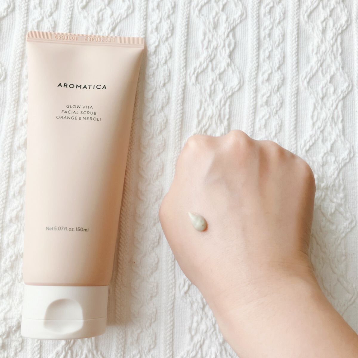 グロービタ フェイシャルスクラブ オレンジ＆ネロリ/AROMATICA/スクラブ・ゴマージュを使ったクチコミ（2枚目）