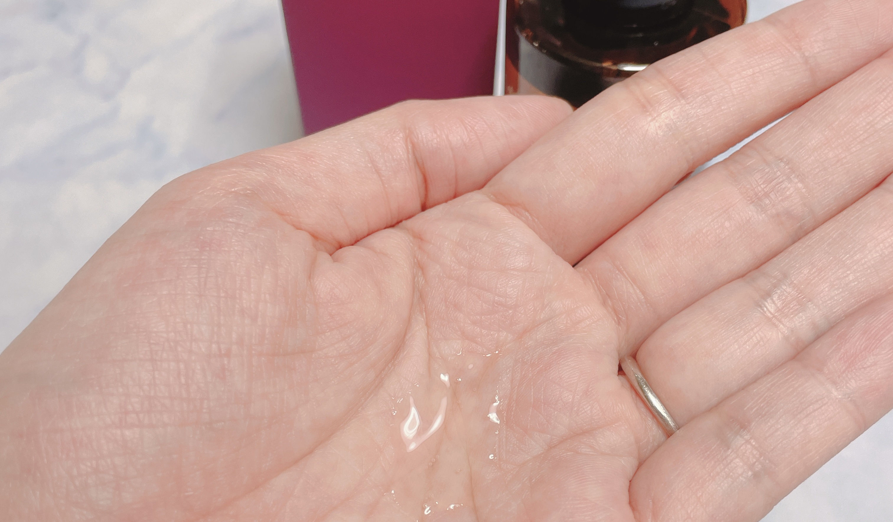 シルクパフュームヘアオイル（ローズブルーム）/ガランビュー/ヘアオイルを使ったクチコミ（2枚目）