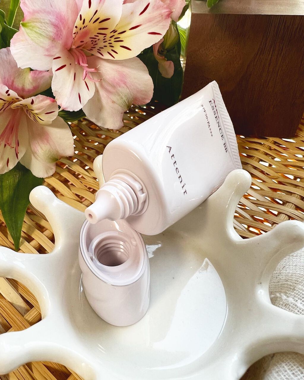 エアリーエッセンスＢＢ/アテニア/化粧下地を使ったクチコミ（2枚目）