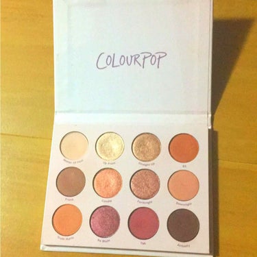 colourpop  give it to me straight

カラーポップ昨年の春のアイシャドウ

とても発色が良く
シマーもデューイな感じも楽しめる
パレットになっています✨


今年の春コレ