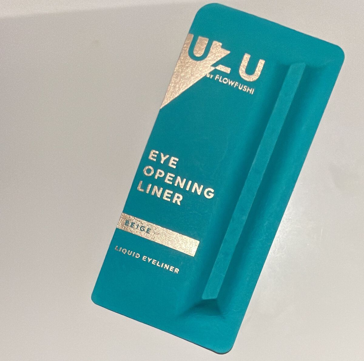 EYE OPENING LINER BEIGE/UZU BY FLOWFUSHI/リキッドアイライナーを使ったクチコミ（1枚目）