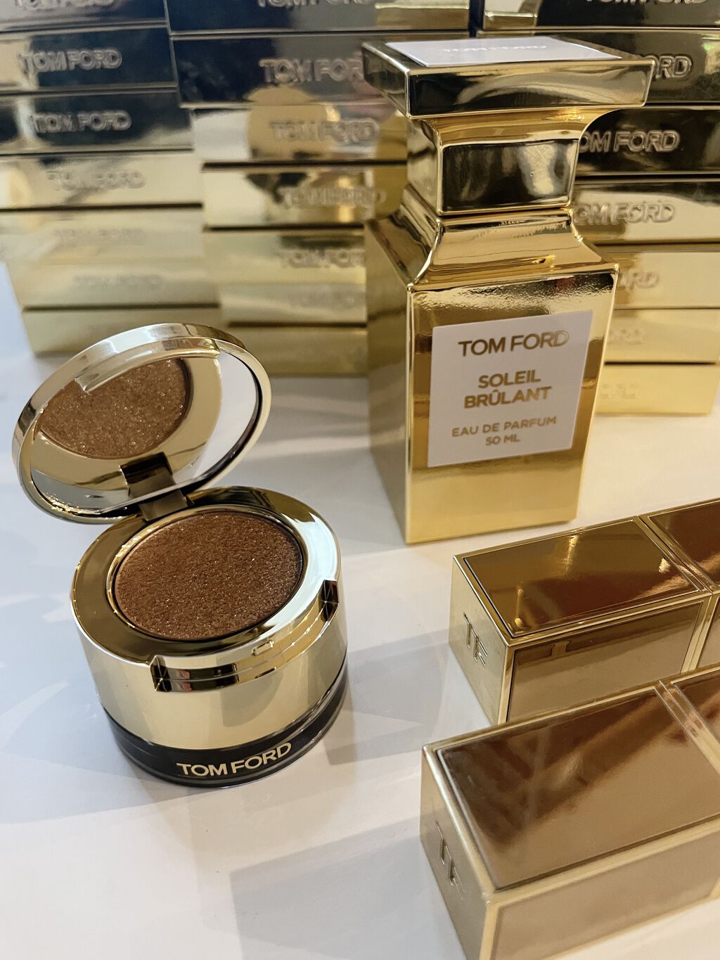クリーム アンド パウダー アイ カラー 13 ブラック サンド/TOM FORD BEAUTY/ジェル・クリームアイシャドウを使ったクチコミ（1枚目）