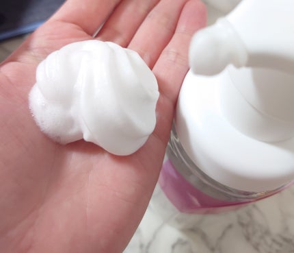 ビオレ ザフェイス 泡洗顔料 ディープモイスト/ビオレ/泡洗顔を使ったクチコミ(2枚目)