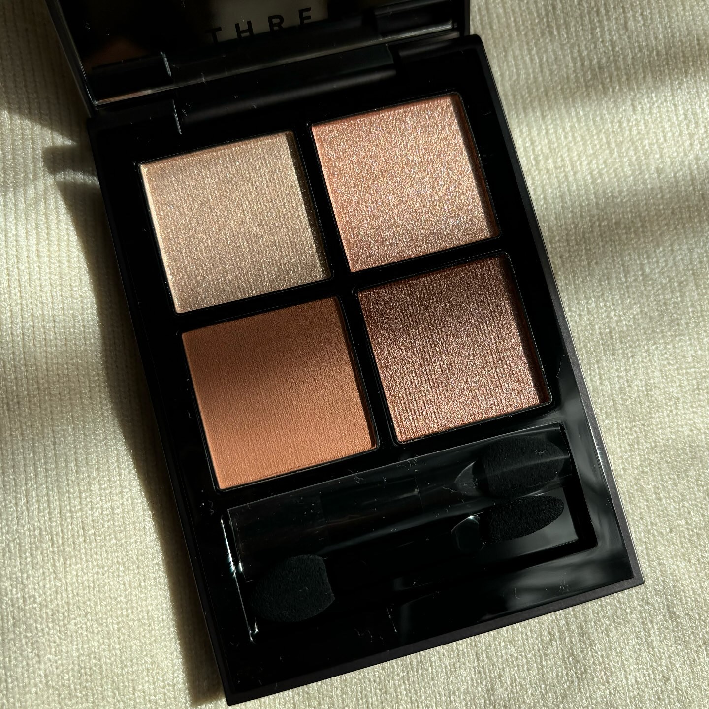 THREE スターゲージング アイシャドウクアッド/THREE/アイシャドウパレットを使ったクチコミ（1枚目）