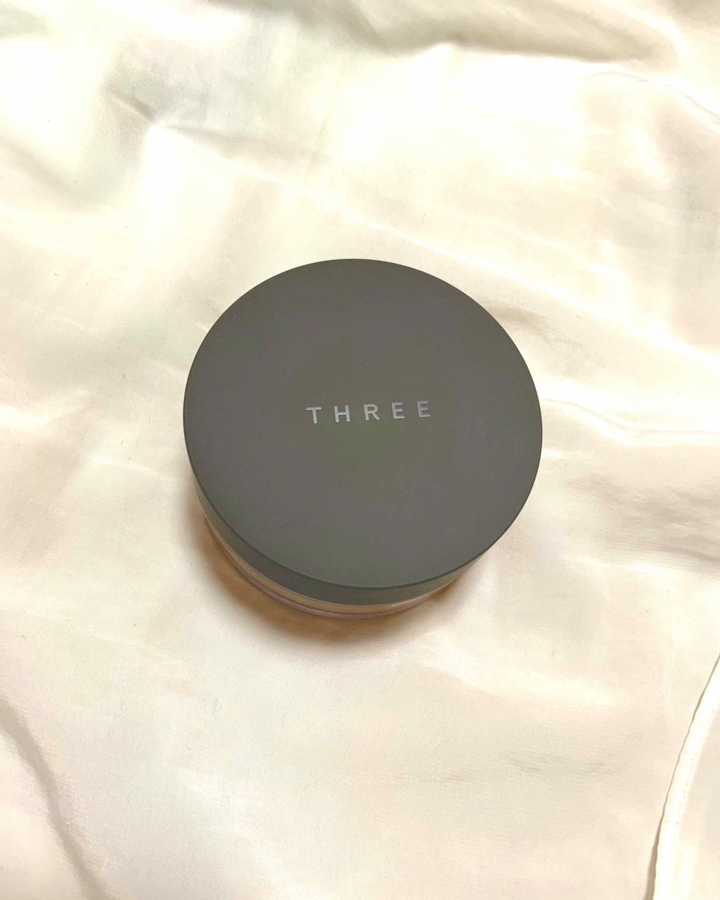 アルティメイトダイアフェネス ルースパウダー/THREE/ルースパウダーを使ったクチコミ（1枚目）