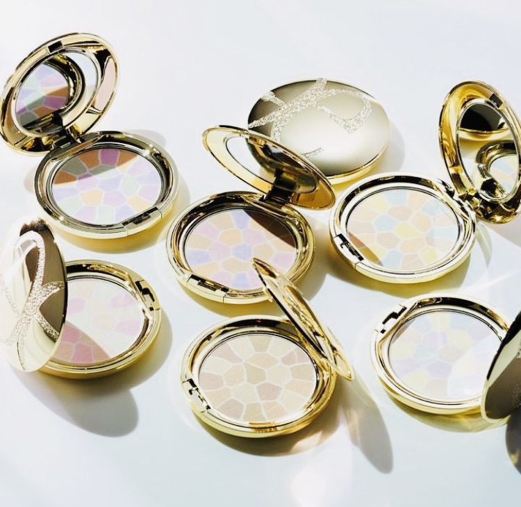 ラ プードル オートニュアンス/Elégance/プレストパウダーを使ったクチコミ（2枚目）