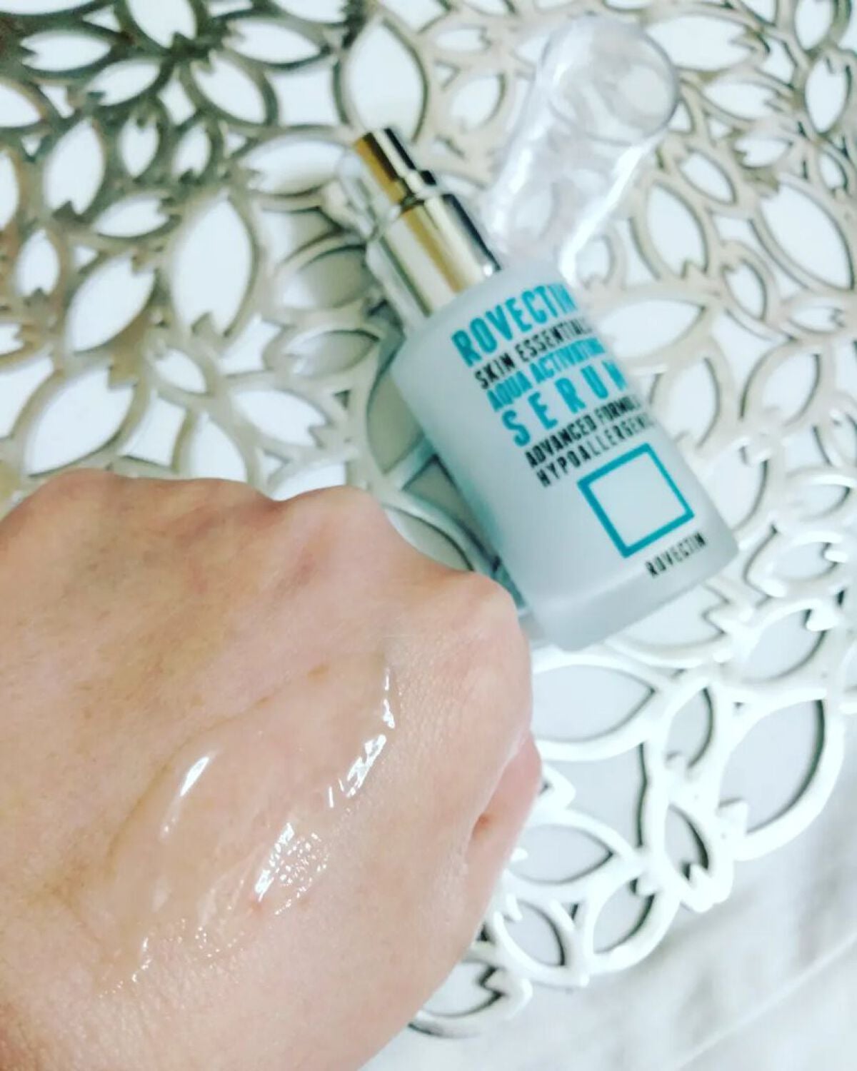 エッセンシャル アクアセラム/ロベクチン/美容液を使ったクチコミ(4枚目)