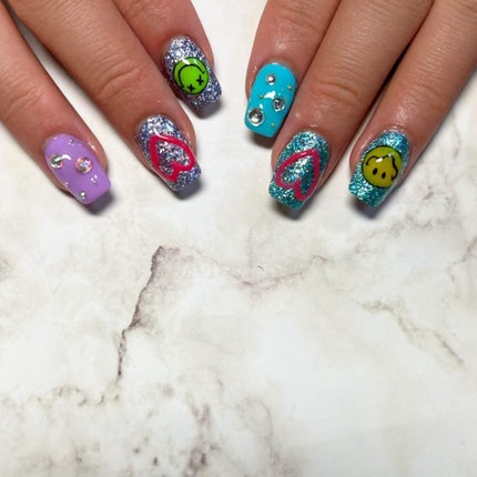 cst on LIPS 「#ギャル#ニコちゃん#むらさきネイル#あおネイル#夏ネイル#ネ..」(5枚目)