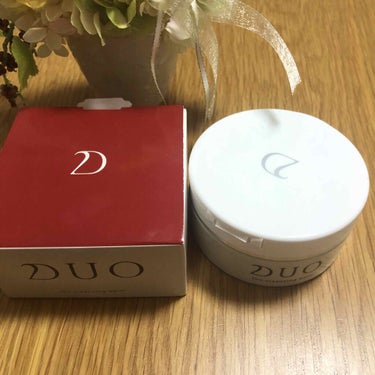 今回ご紹介させていただくのは

🤍DUO🤍ザ クレンジングバーム🤍
赤の箱を使用しました✨

クレンジングバームは最近たくさん見かけるようになりましたが、DUOのザ クレンジングバームか1番肌馴染みが良