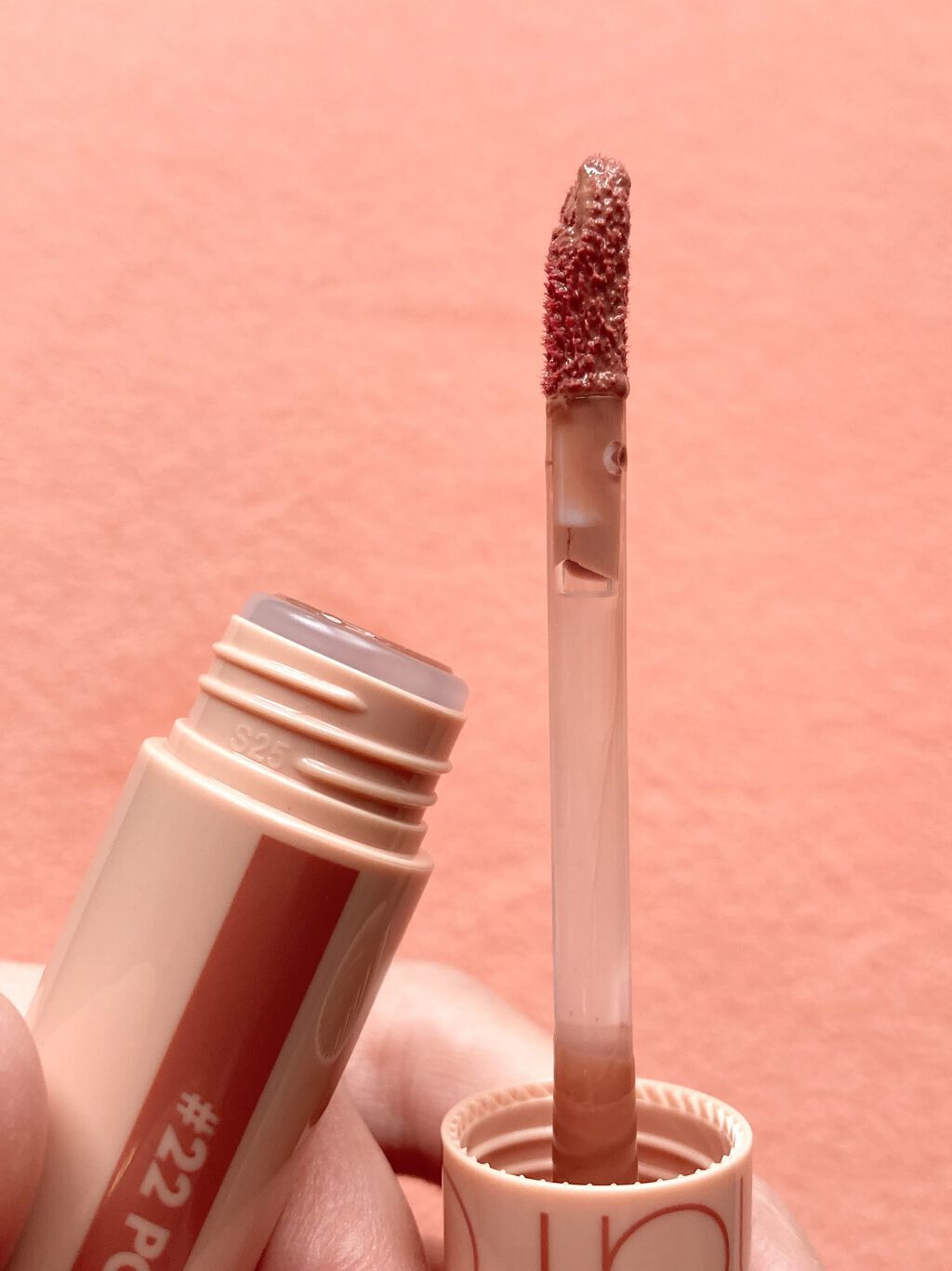 ジューシーラスティングティント/rom&nd/リップティントを使ったクチコミ（2枚目）