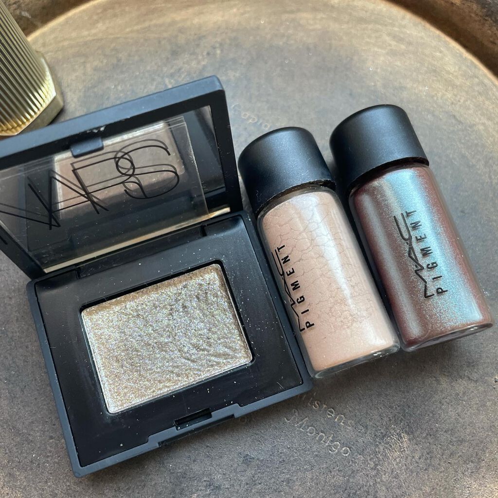 ピグメント ネイキッド(ミニ)/M・A・C/単色アイシャドウを使ったクチコミ（2枚目）