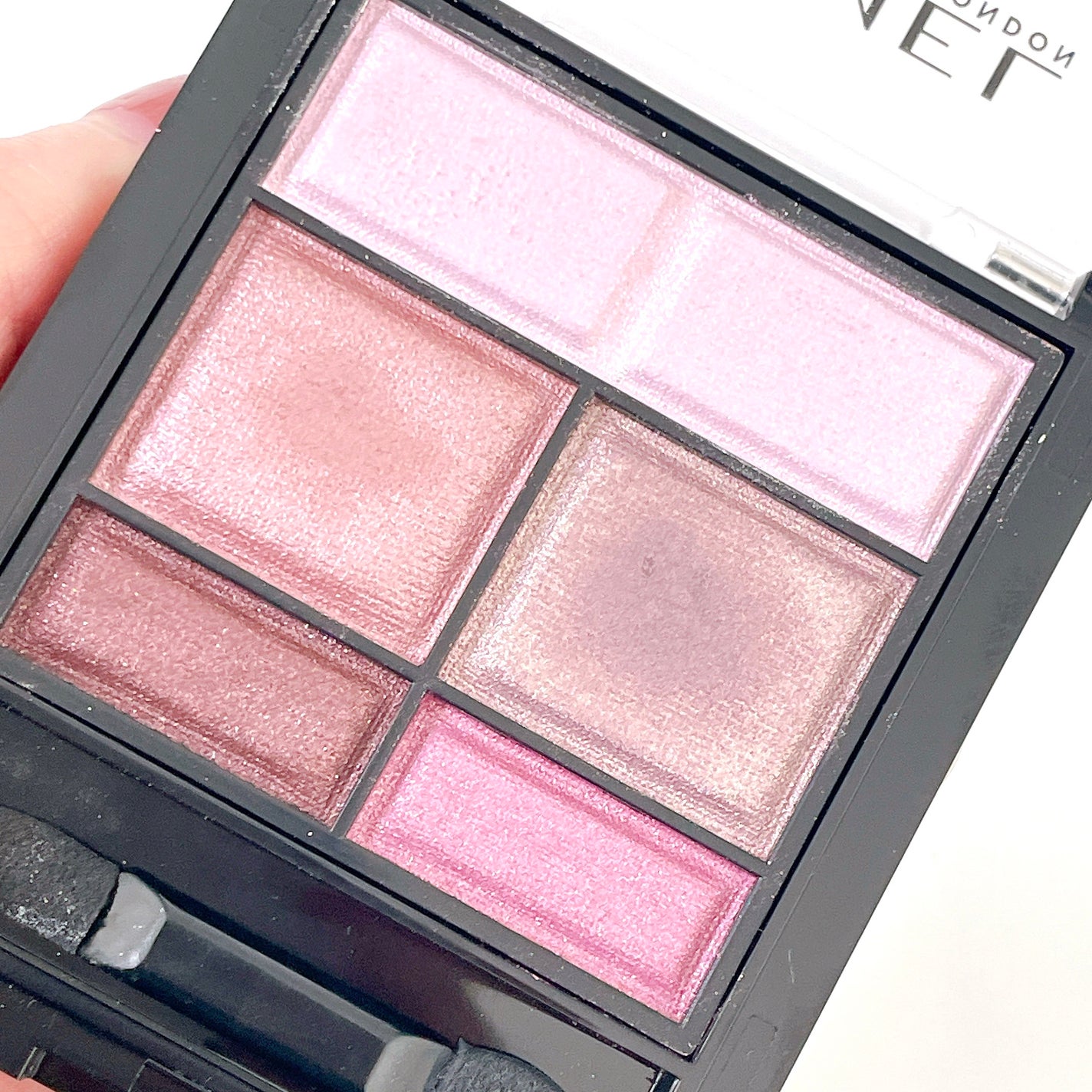 ワンダー スウィート アイシャドウ/リンメル ロンドン/アイシャドウパレットを使ったクチコミ(2枚目)