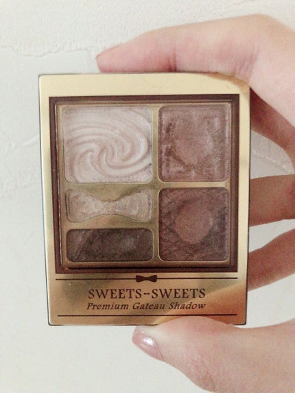 プレミアムガトーシャドウ/スウィーツ スウィーツ/アイシャドウパレットを使ったクチコミ(2枚目)