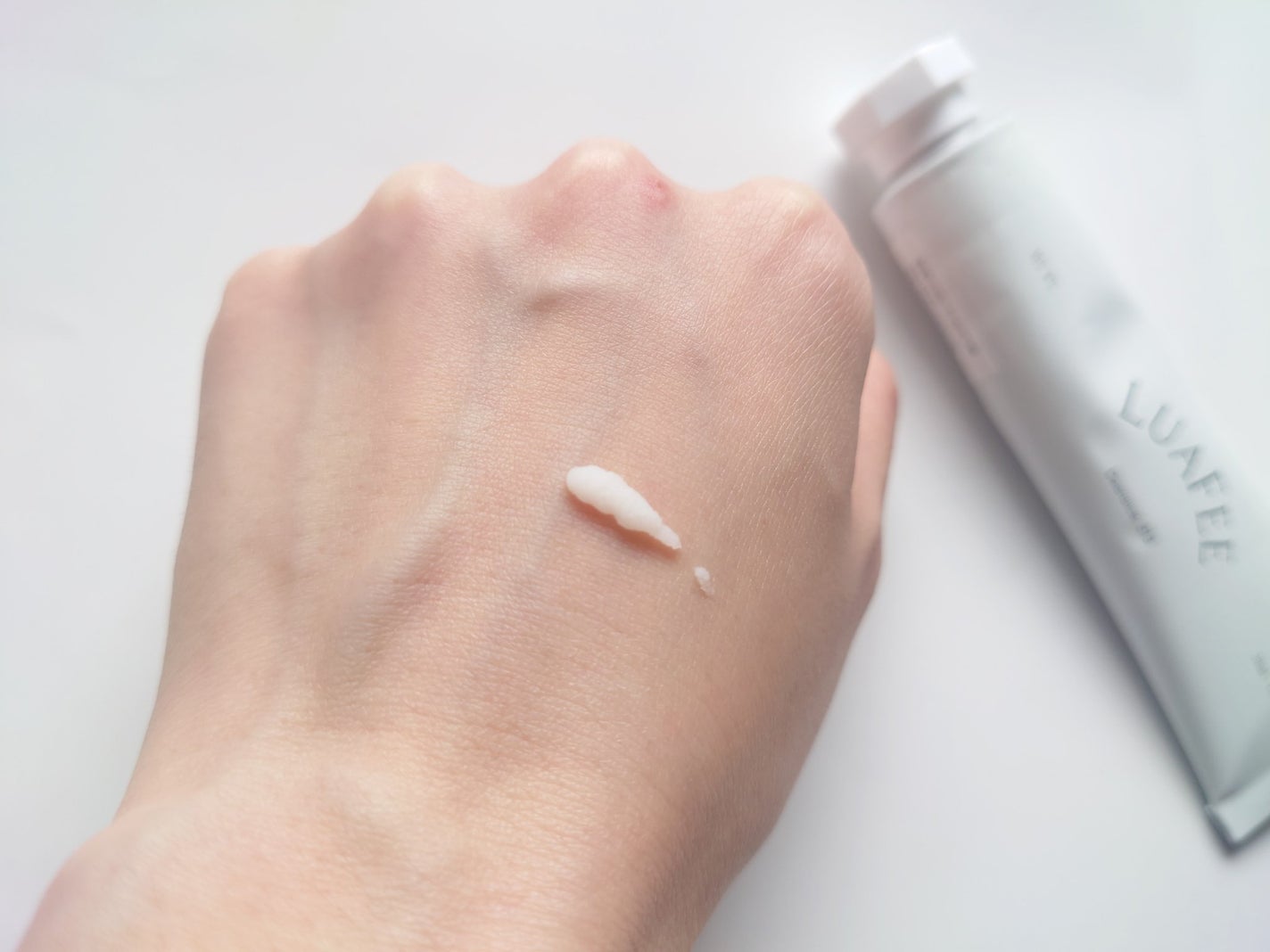 ソリッド パフューム ホワイトアプリコット/LUAFEE/練り香水を使ったクチコミ(4枚目)