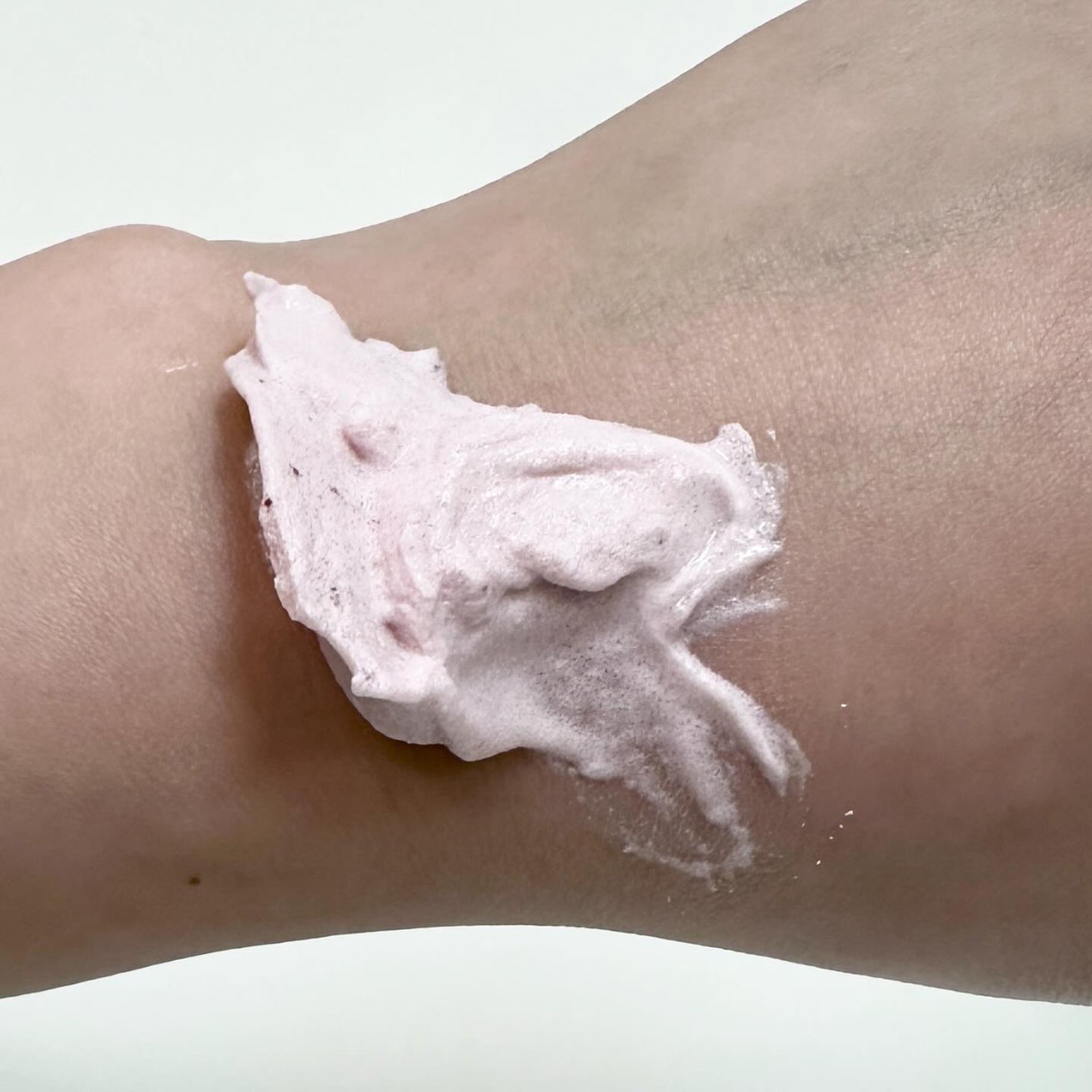 ダヴ ふわとろ クリーミースクラブ チェリー&アプリコットミルク/ダヴ/ボディスクラブを使ったクチコミ(5枚目)