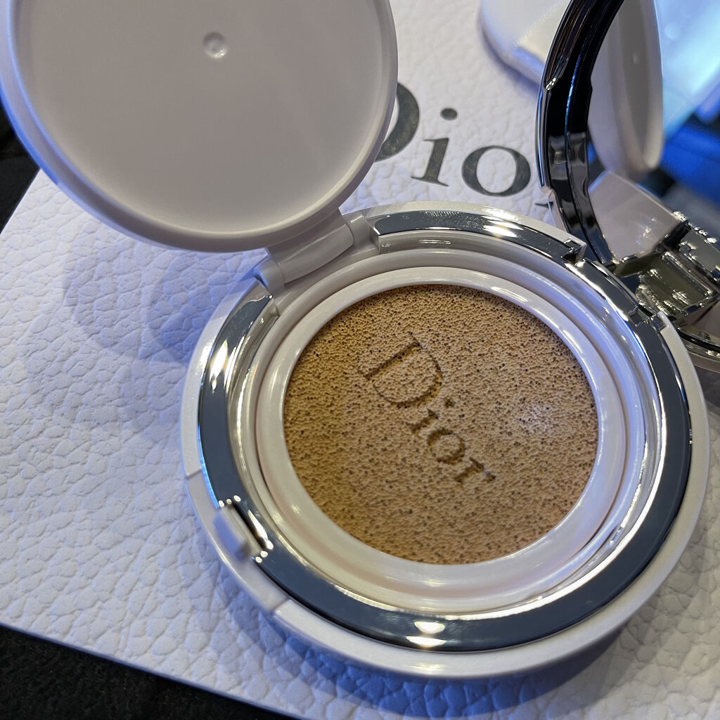 カプチュール ドリームスキン モイスト クッション SPF50 /PA+++ 010