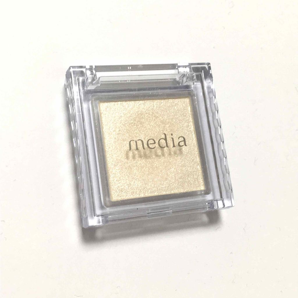 ブライトアップアイシャドウ/media/単色アイシャドウを使ったクチコミ(1枚目)