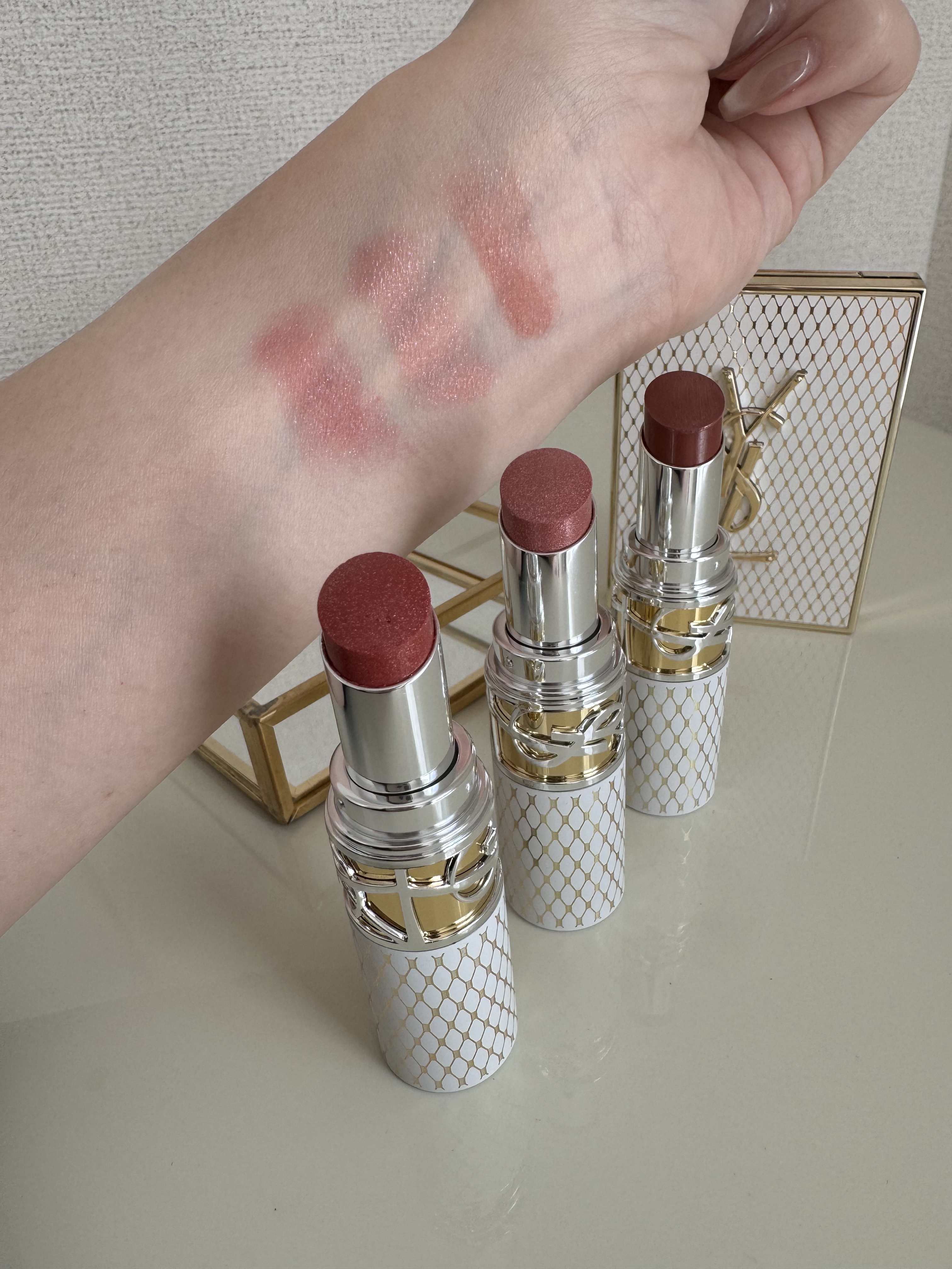 YSL ラブシャイン リップスティック No.209P＜コレクター＞/YVES SAINT LAURENT BEAUTE/口紅を使ったクチコミ（2枚目）