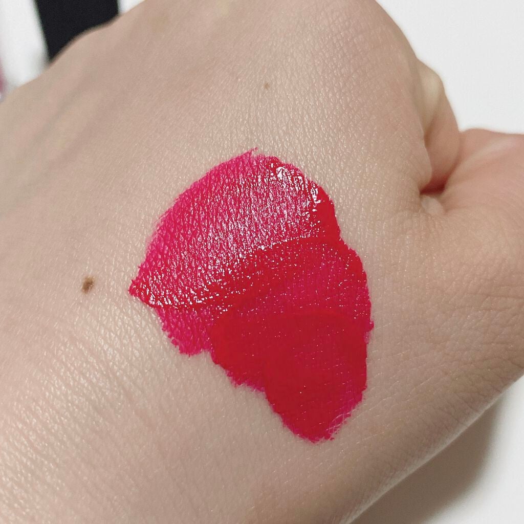 ピュアカラー エンヴィ ペイントオン リクイッド リップカラー/ESTEE LAUDER/リップグロスを使ったクチコミ(4枚目)