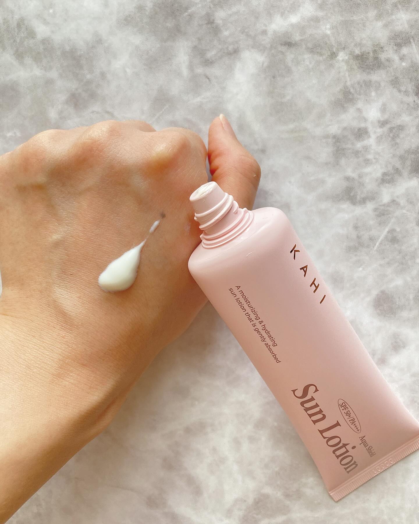 アクアシールド日焼け止めローション/KAHI/日焼け止めローションを使ったクチコミ（2枚目）