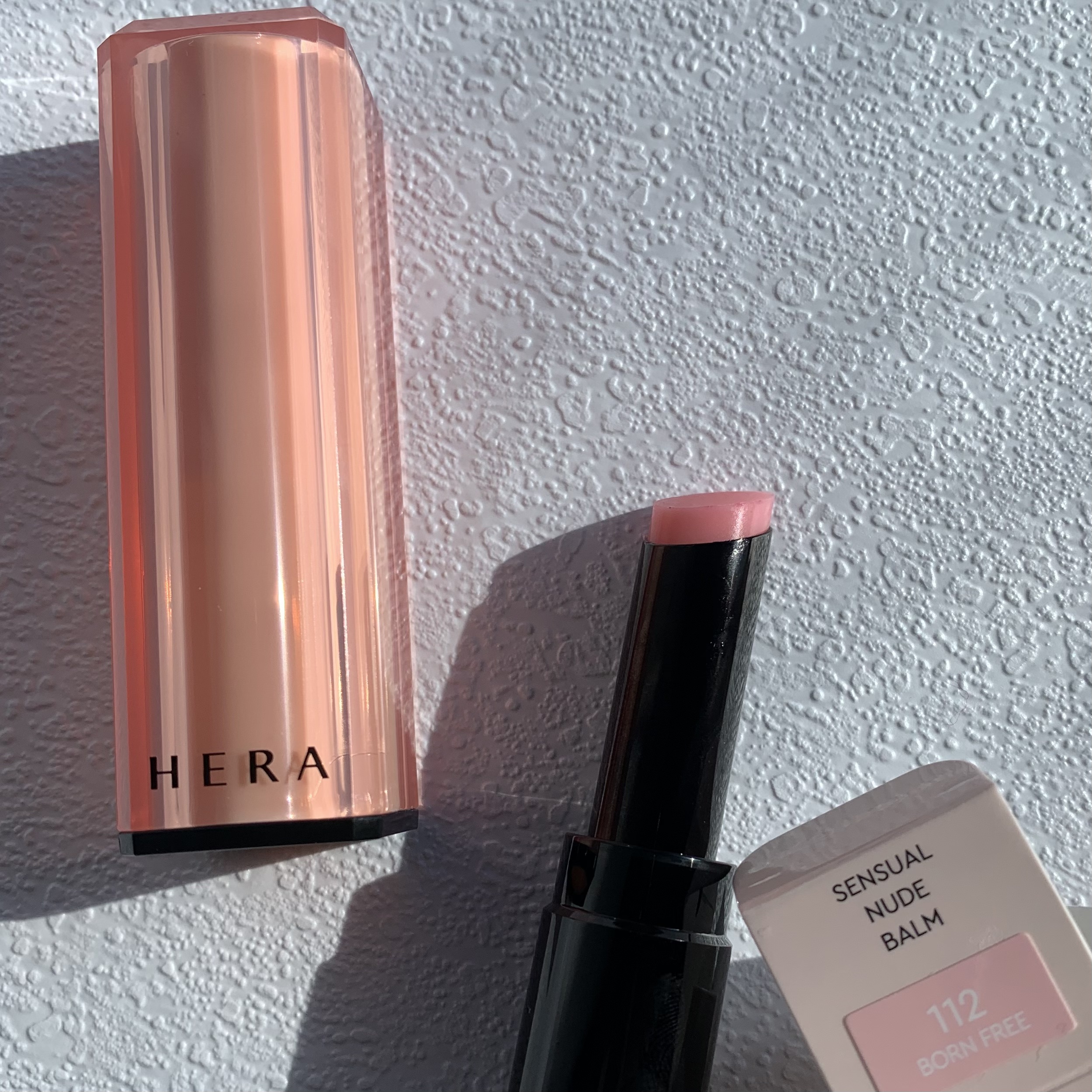 センシュアル ヌードバーム 112 BORN FREE/HERA/リップバームを使ったクチコミ（1枚目）