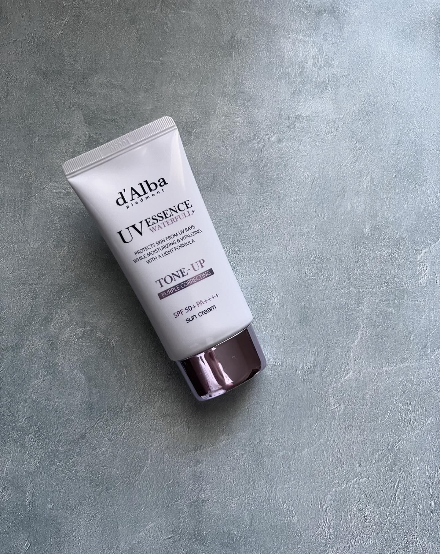 ダルバ ウォータフル トーンアップ サンクリーム(パープル)/ダルバ/日焼け止めクリームを使ったクチコミ（1枚目）