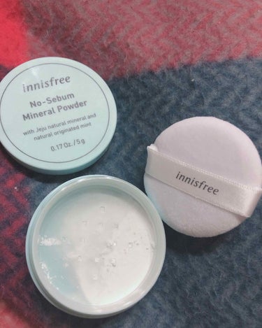 innisfreeのミネラルパウダーを購入しました😆😆
肌サラサラになるし良い匂いする…😳😳
#innisfree 