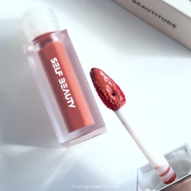 SELF BEAUTY GLOSSY LIP TINTのクチコミ「𝕊𝔼𝕃𝔽 𝔹𝔼𝔸𝕌𝕋𝕐 
𝔹𝔼𝔸𝕌𝕋𝕀𝕋𝕌𝔻𝔼 𝔾𝕃𝕆𝕊𝕊𝕐 𝕃𝕆ℕ𝔾-𝕃𝔸𝕊𝕋𝕀ℕ𝔾 𝕃𝕀ℙ.....」（2枚目）