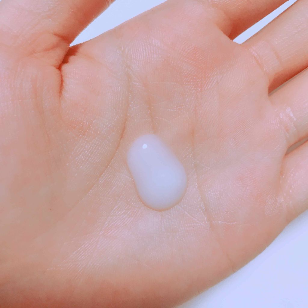 プレミアムスリーク モイスチュアソフニング エマルジョン/スティーブンノル ニューヨーク/ヘアミルクを使ったクチコミ（3枚目）